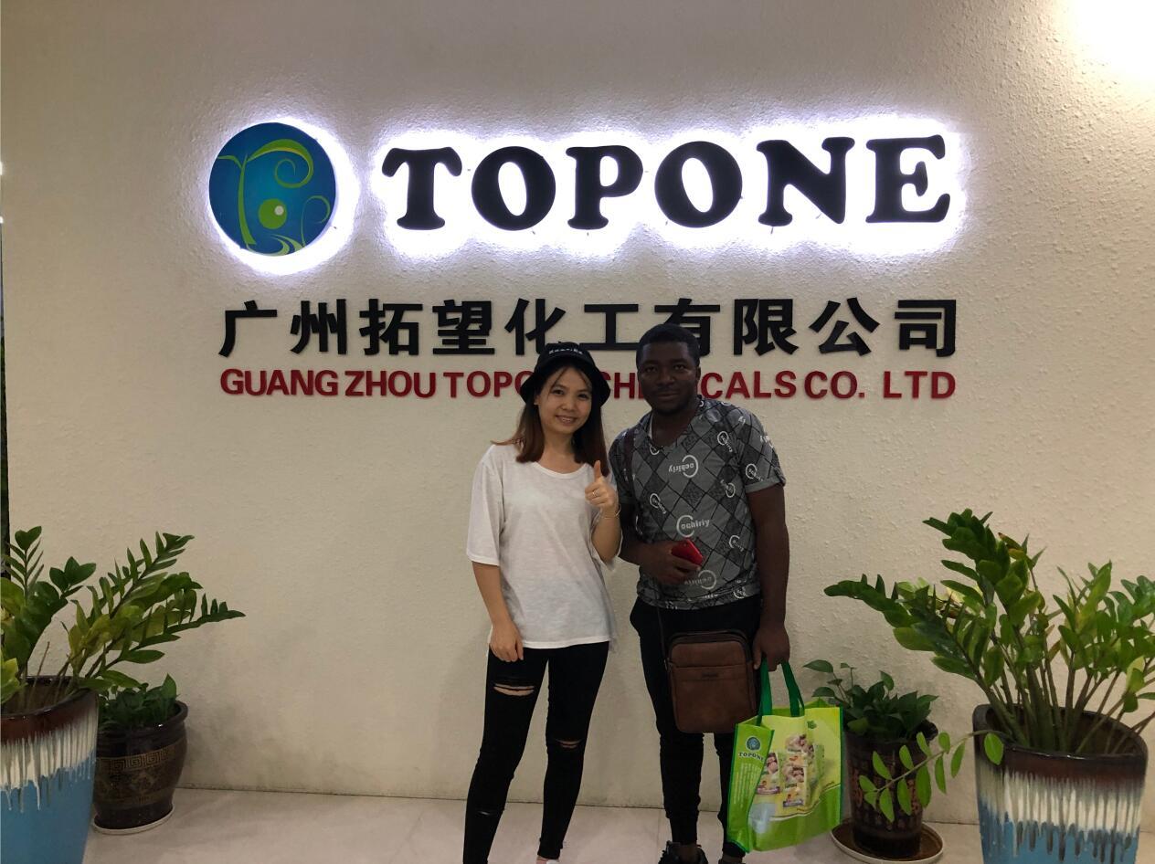 Bine ați venit clientul de la Nigeria vizitați compania Topone